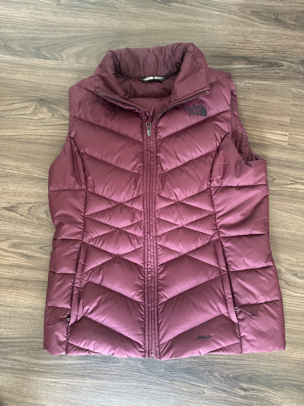 The North Face Vest in Wine - Size M LIKE NEW!